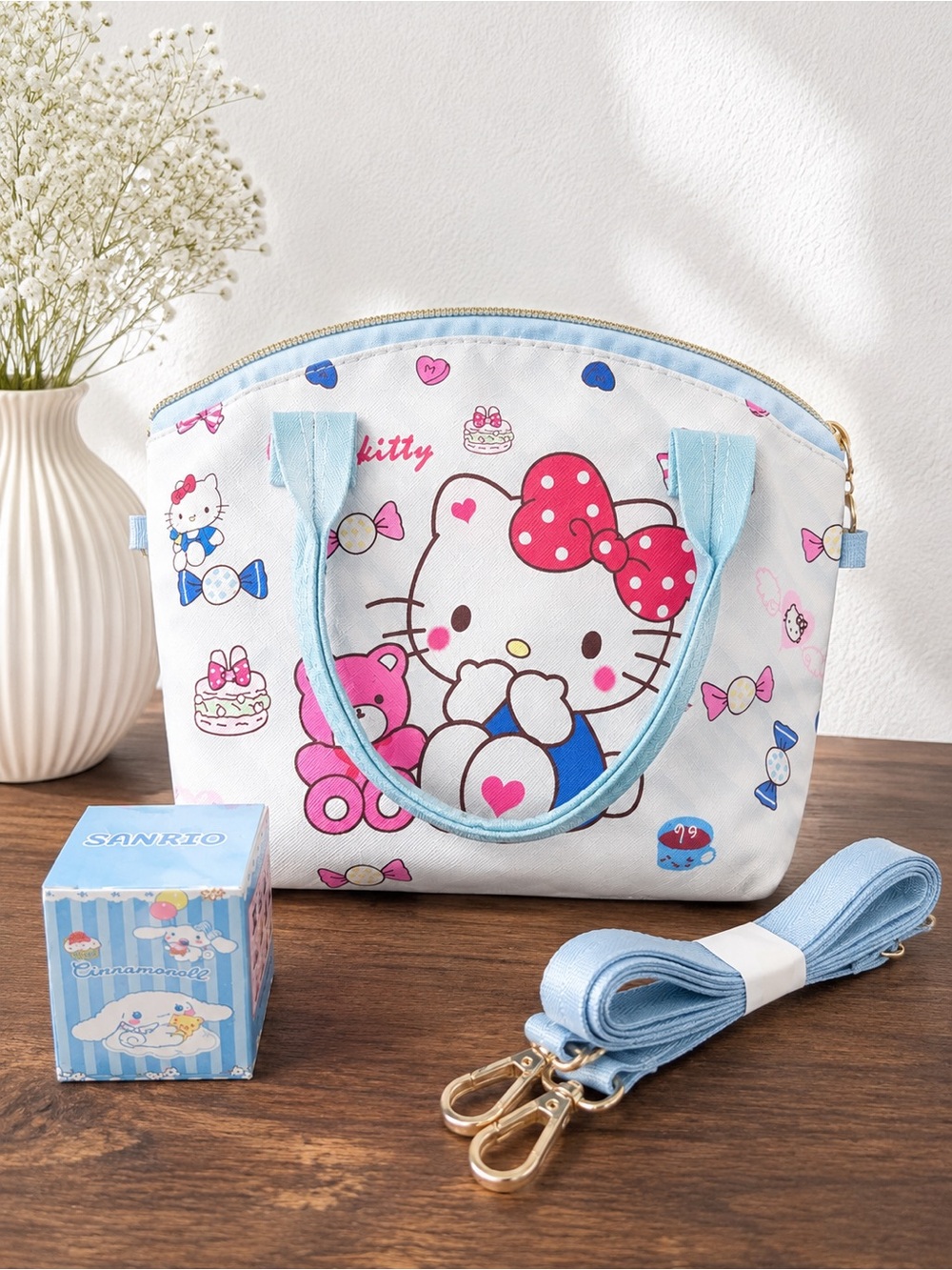 Sanrio Hello Kitty Little Purse + Mystery Character Keychain